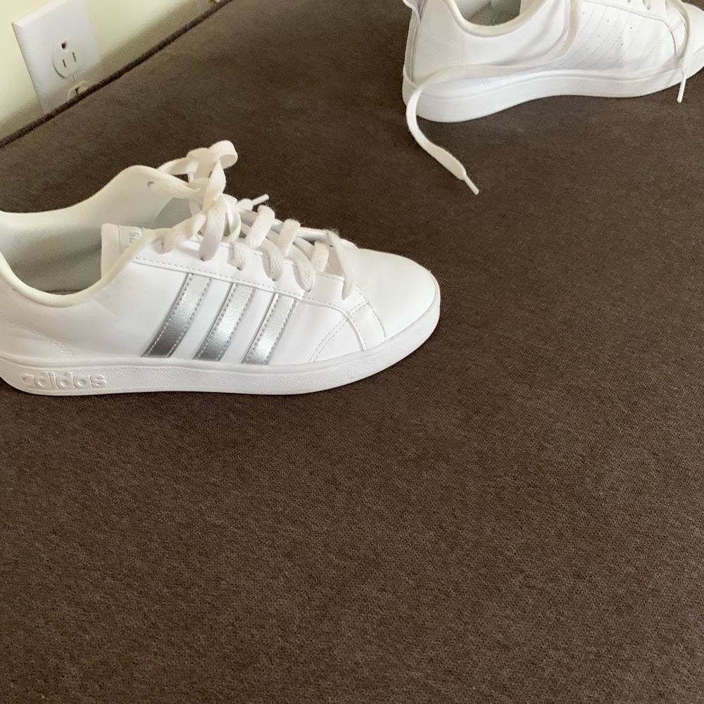 Boys all white adidas size 6.5
